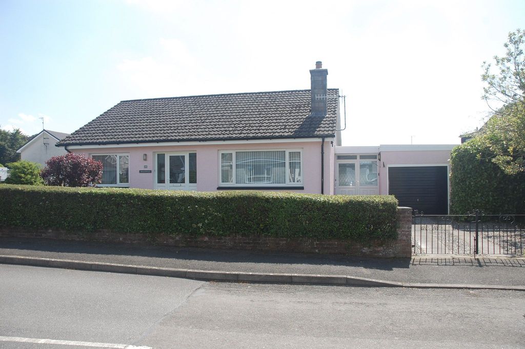 Property photo 1 of 20