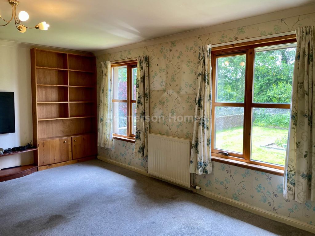 Property photo 3 of 24