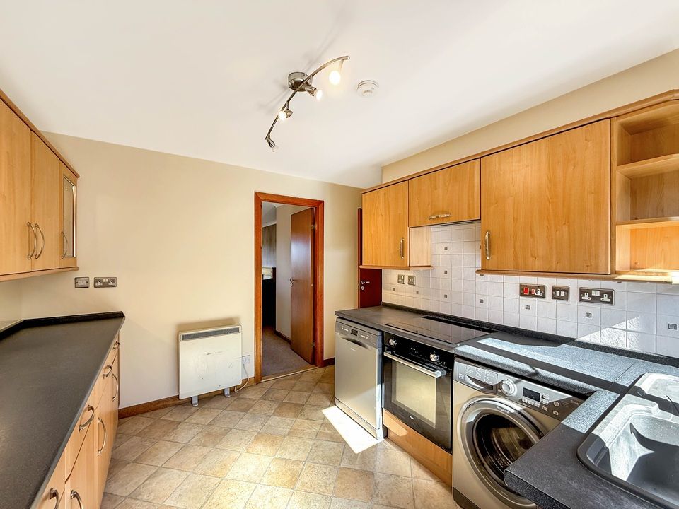 Property photo 3 of 24