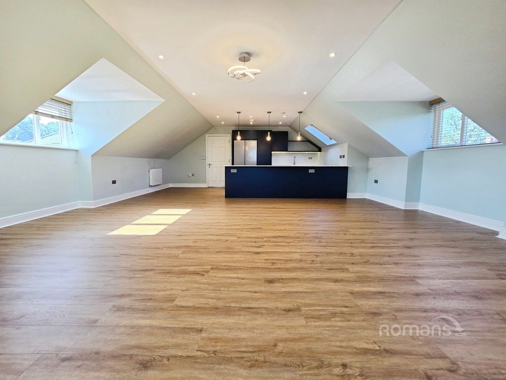Property photo 3 of 11 Pbox-Img.Jpg