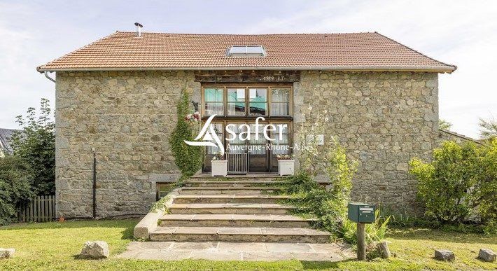 Property photo 1 of 19 Group Holiday Cottage With High-End Amenities In Gouttières