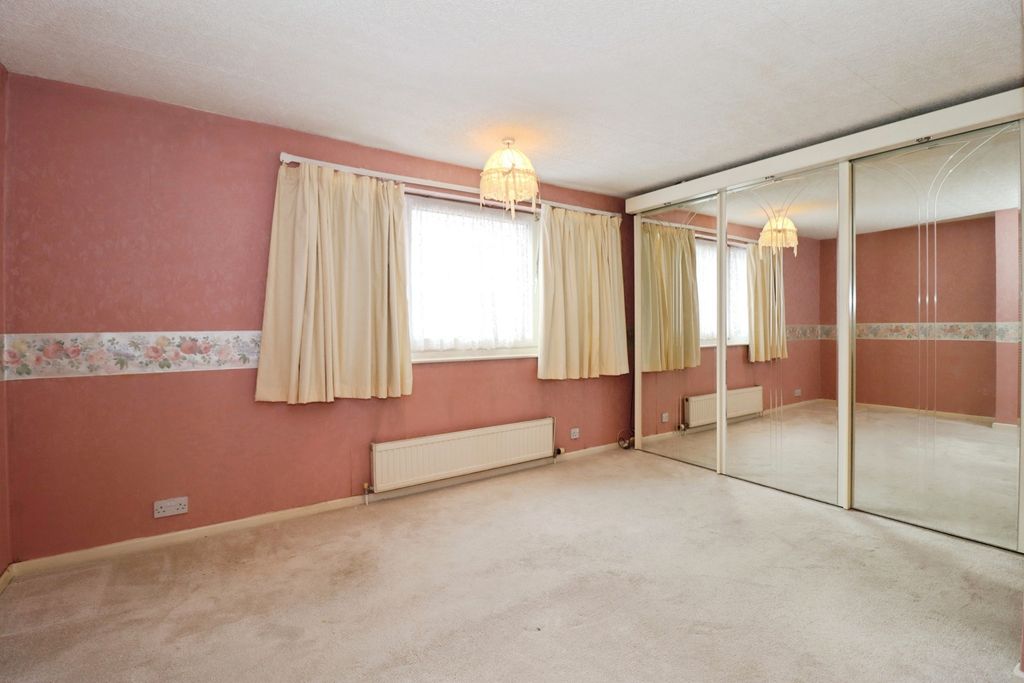 Property photo 3 of 16 Photo