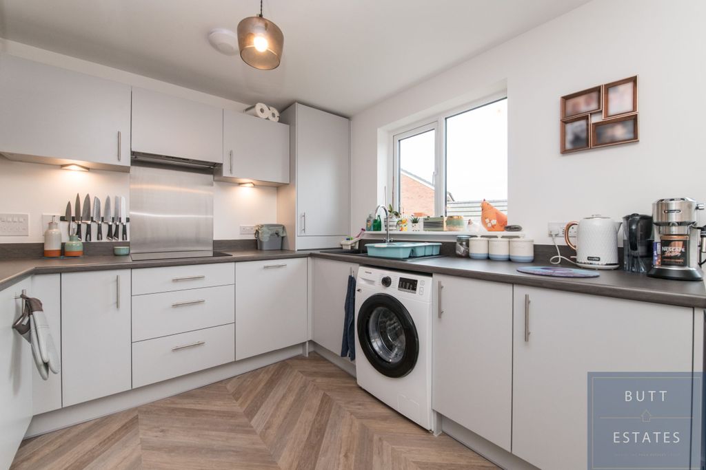 Property photo 2 of 13