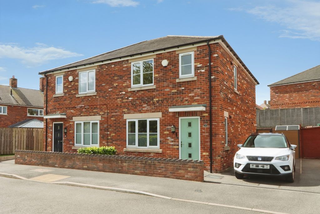 Property photo 1 of 18 Pbox-Img.Jpg