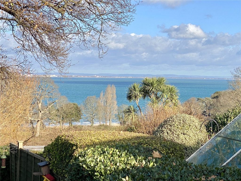 Property photo 2 of 18 Picture No. 19