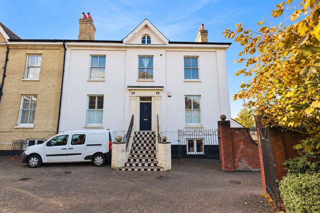 Property photo 1 of 15 1 (15).Png