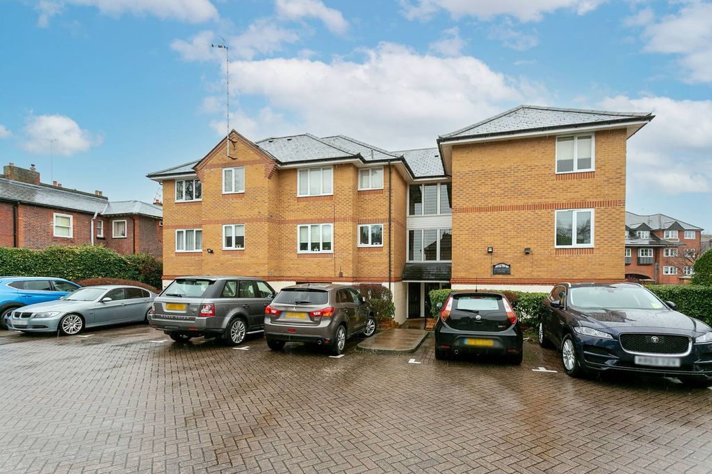 Property photo 1 of 12