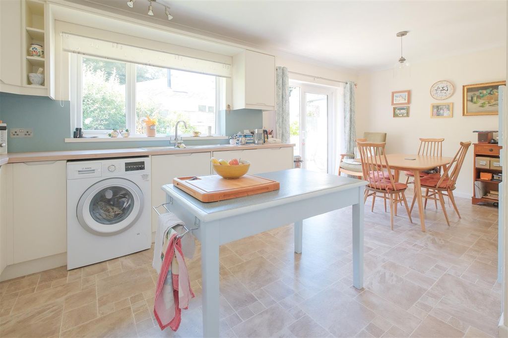 Property photo 3 of 18 Parry_Jasmine_Seaton-15.Jpg