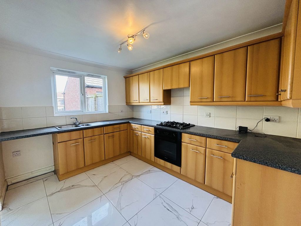 Property photo 3 of 25