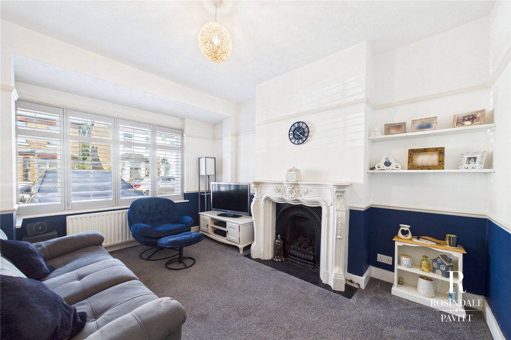 Property photo 3 of 37 Picture 3