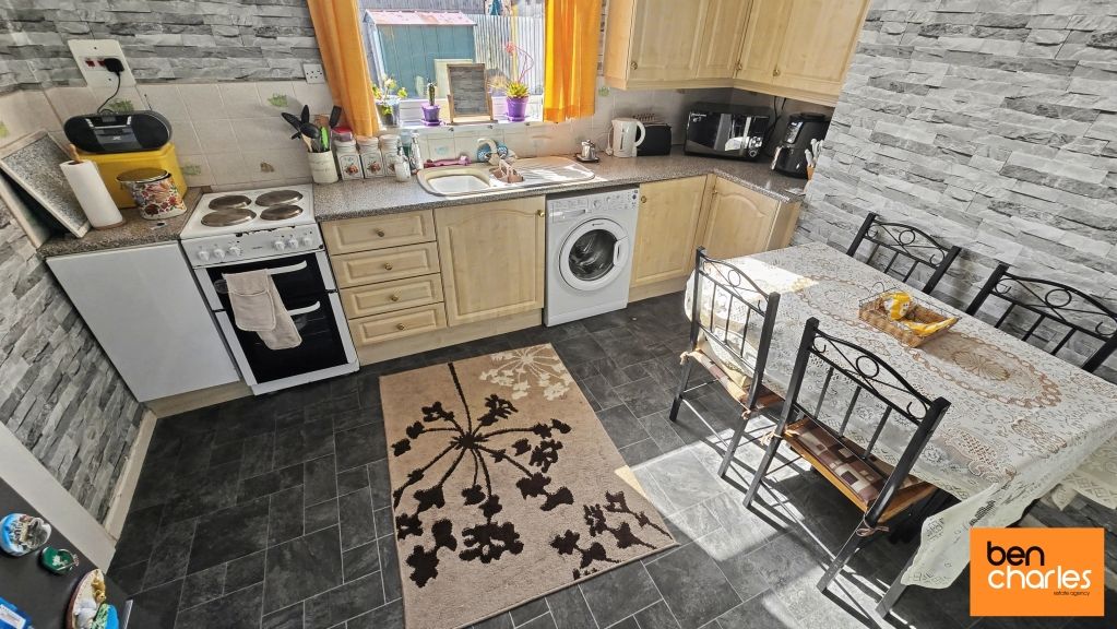 Property photo 3 of 8 Picture No. 05