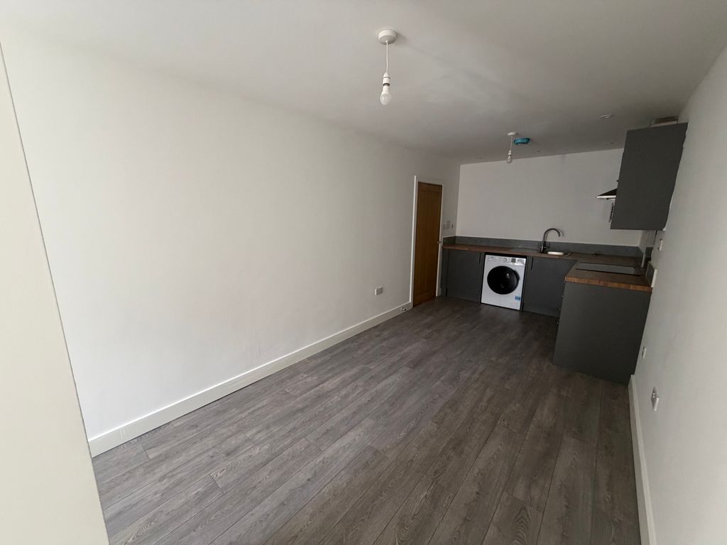 Property photo 2 of 6 Image