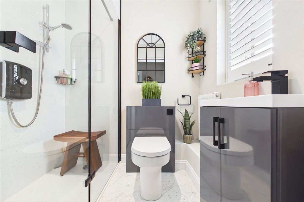 Property photo 3 of 14 Shower Room