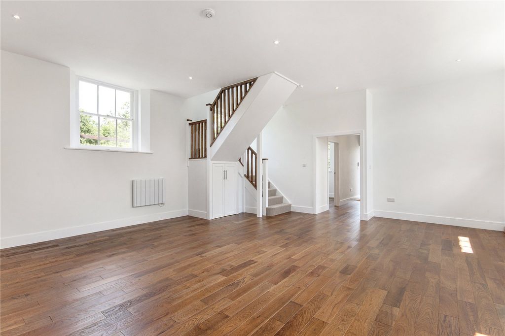 Property photo 3 of 16 Sitting/Dining Room