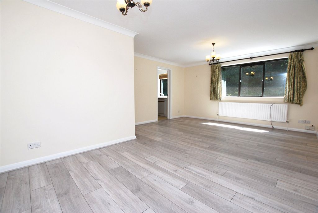 Property photo 2 of 8 Picture No. 06