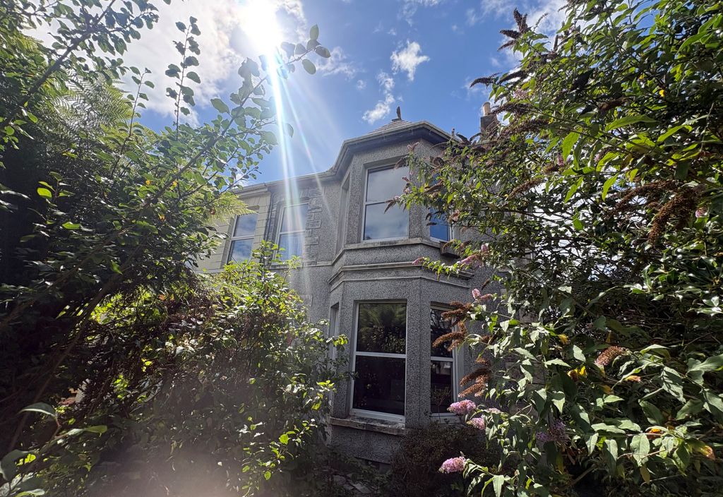 Property photo 1 of 3