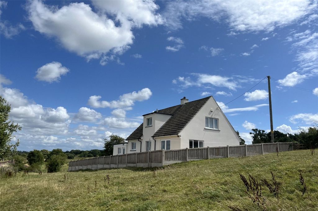 Property photo 1 of 17 Outside