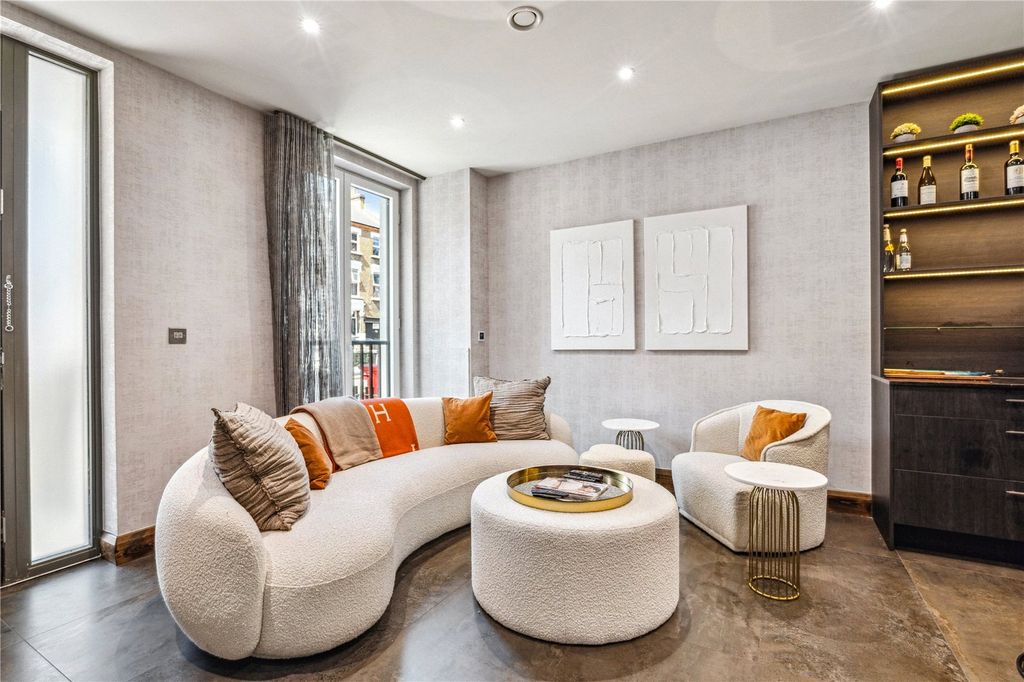 Property photo 2 of 20 Reception Room