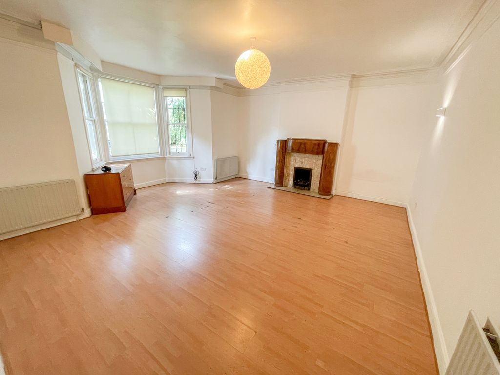 Property photo 2 of 11 Photo 7