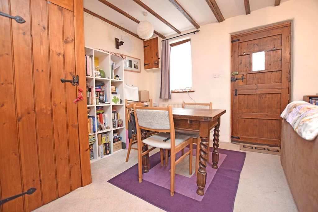 Property photo 3 of 6 Dining Area