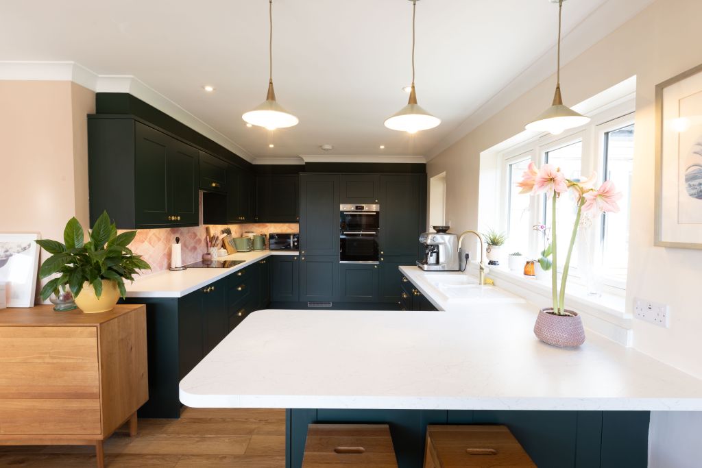 Property photo 2 of 23