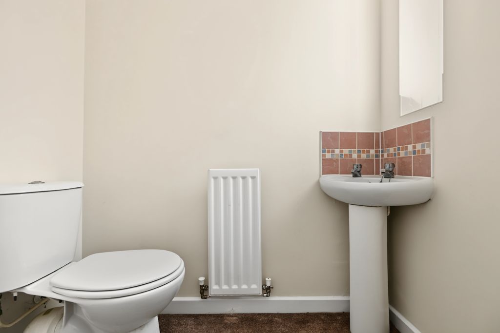 Property photo 3 of 27