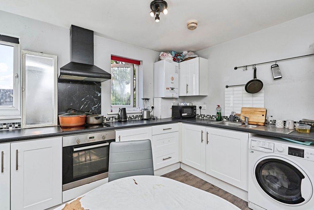 Property photo 3 of 16 Pbox-Img.Jpg