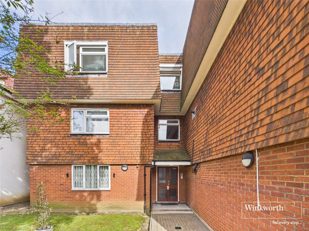Property photo 1 of 11 External Front