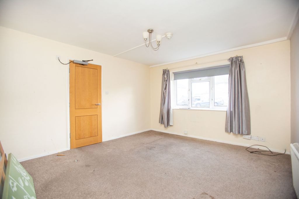 Property photo 3 of 27 Ground Floor 1