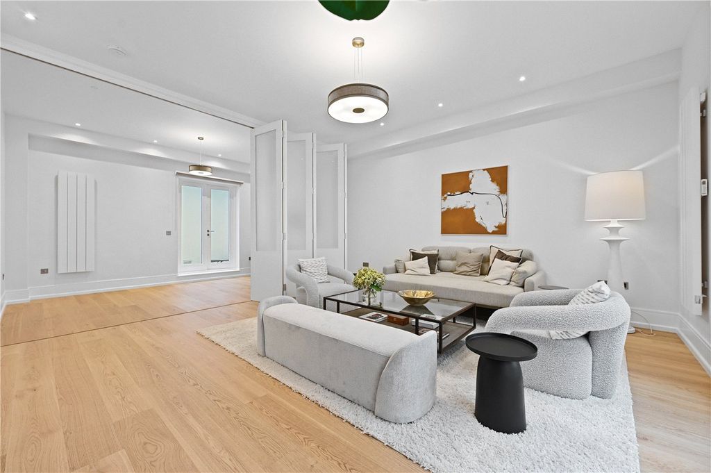 Property photo 2 of 13 Picture No. 18