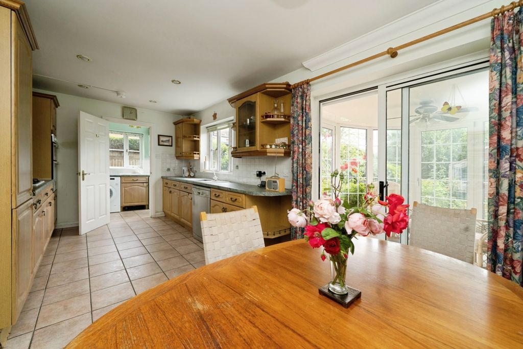 Property photo 1 of 18 Picture No. 08