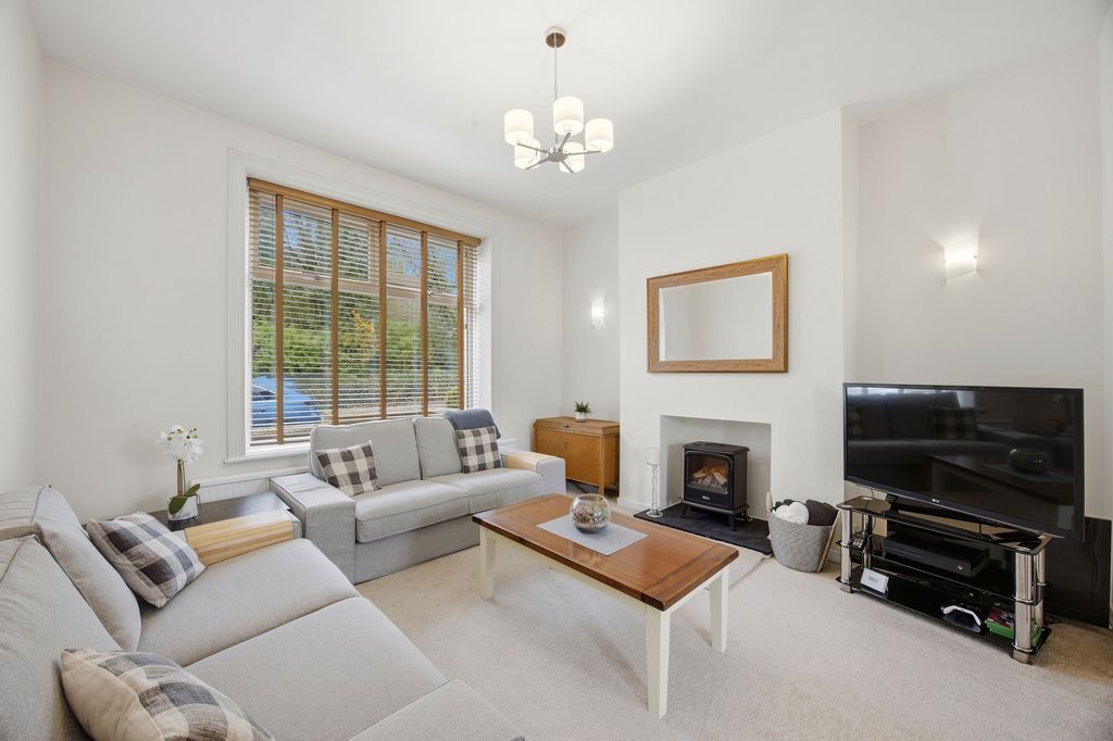 Property photo 2 of 29