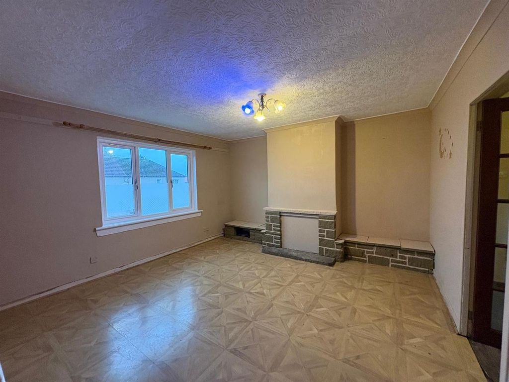 Property photo 2 of 6 2l.Jpg