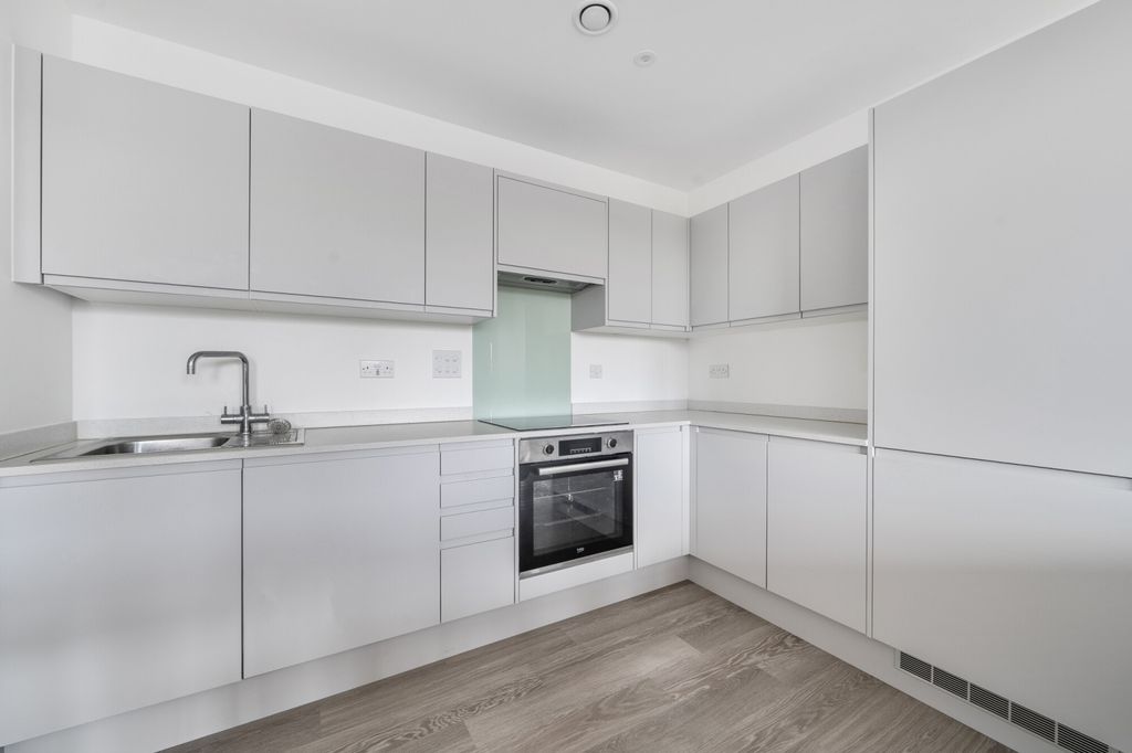 Property photo 2 of 16 1471762-8-6A26Ff8...