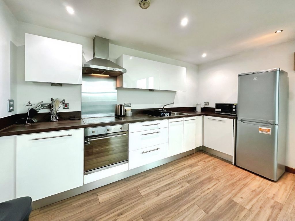 Property photo 3 of 11 Picture No. 24