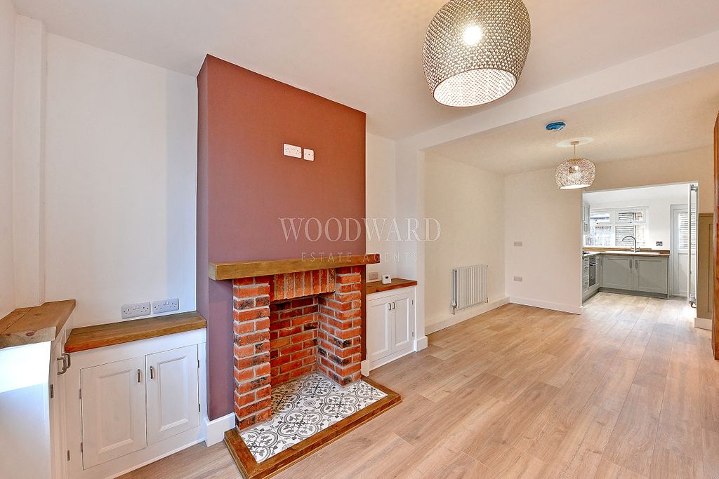 Property photo 2 of 20 Living/Dining Room