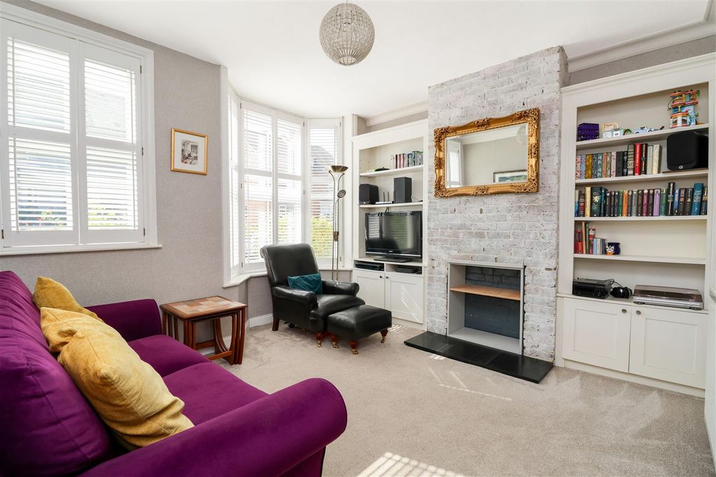 Property photo 2 of 16