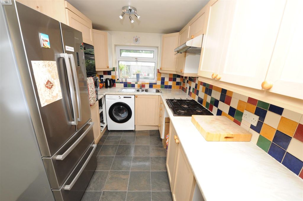 Property photo 3 of 18