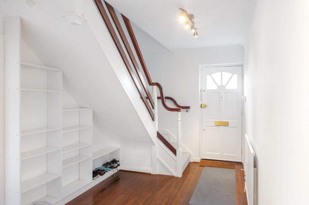 Property photo 3 of 18 Picture No. 09