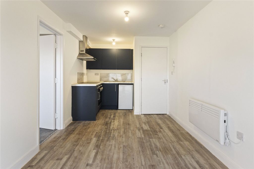 Property photo 2 of 9 Picture No. 08