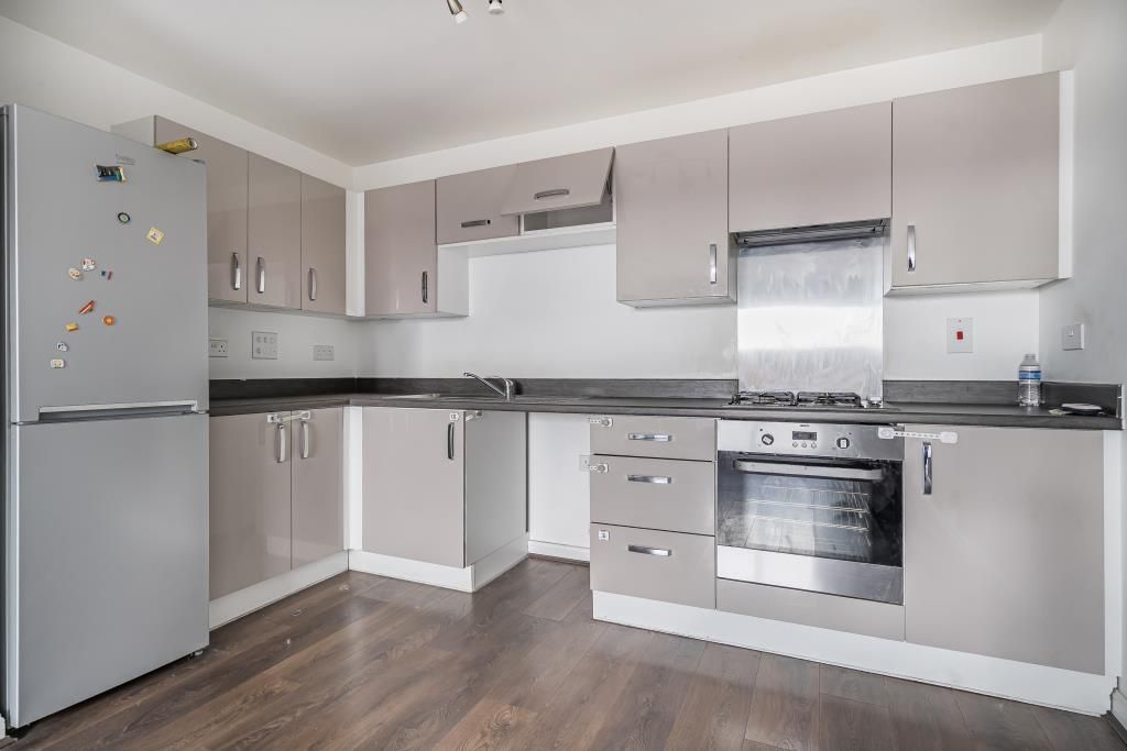 Property photo 3 of 14 Kitchen