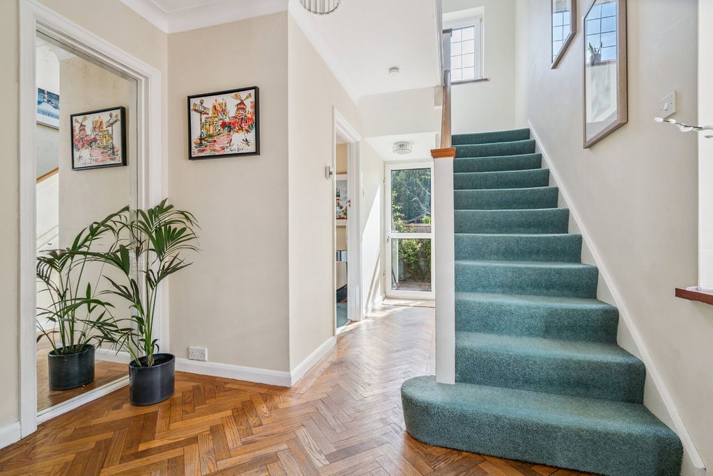 Property photo 3 of 14