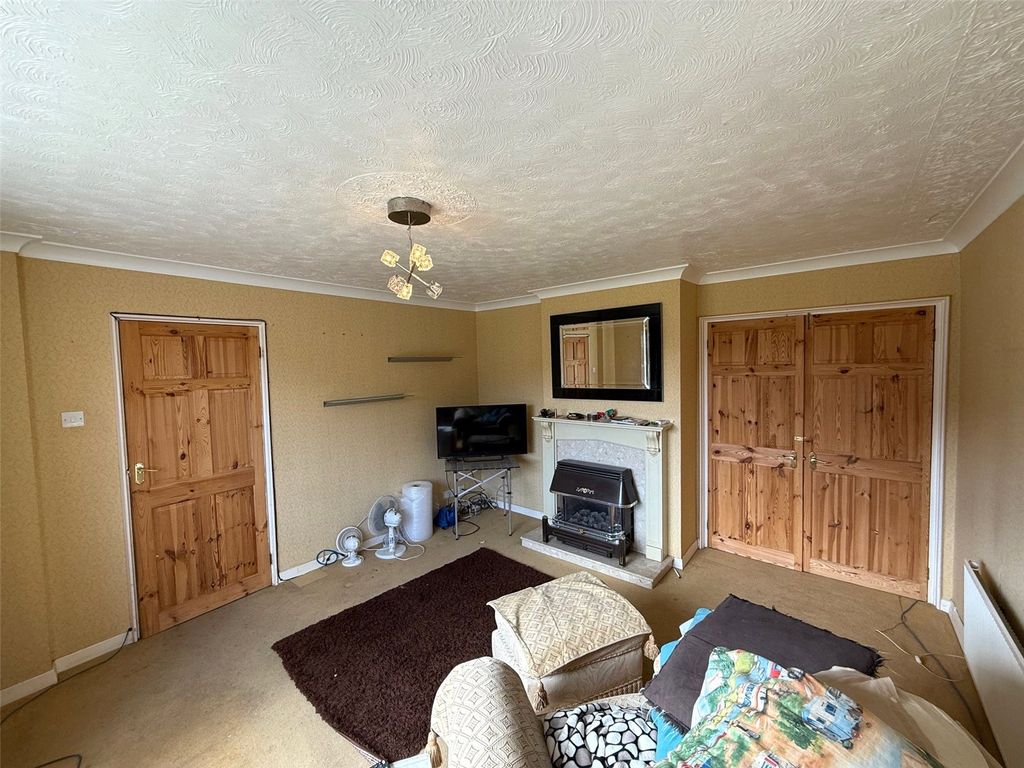 Property photo 3 of 16 Picture No. 15