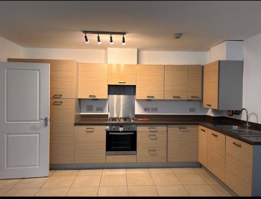 Property photo 3 of 9 Gallery