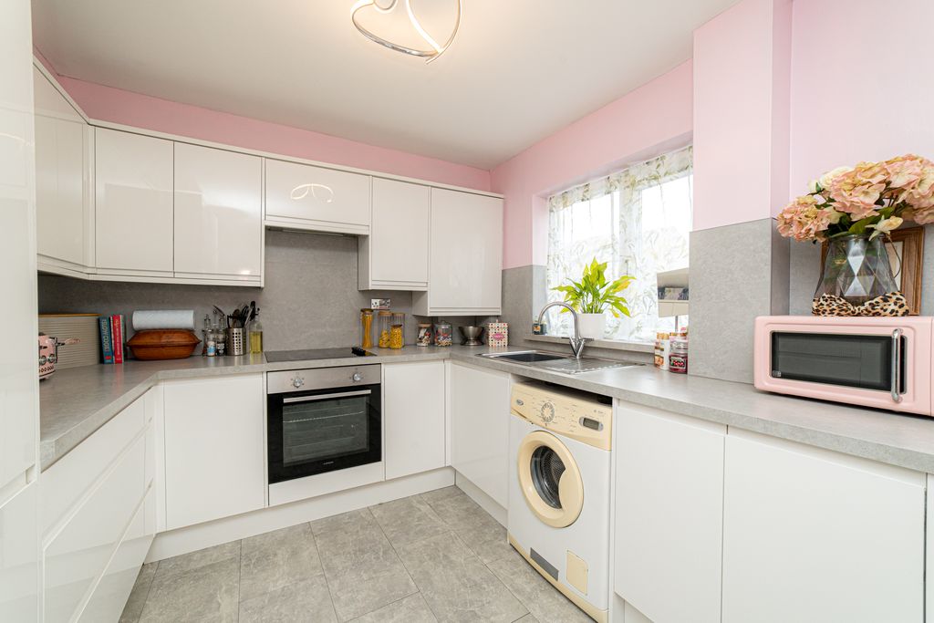 Property photo 3 of 10 Picture 3