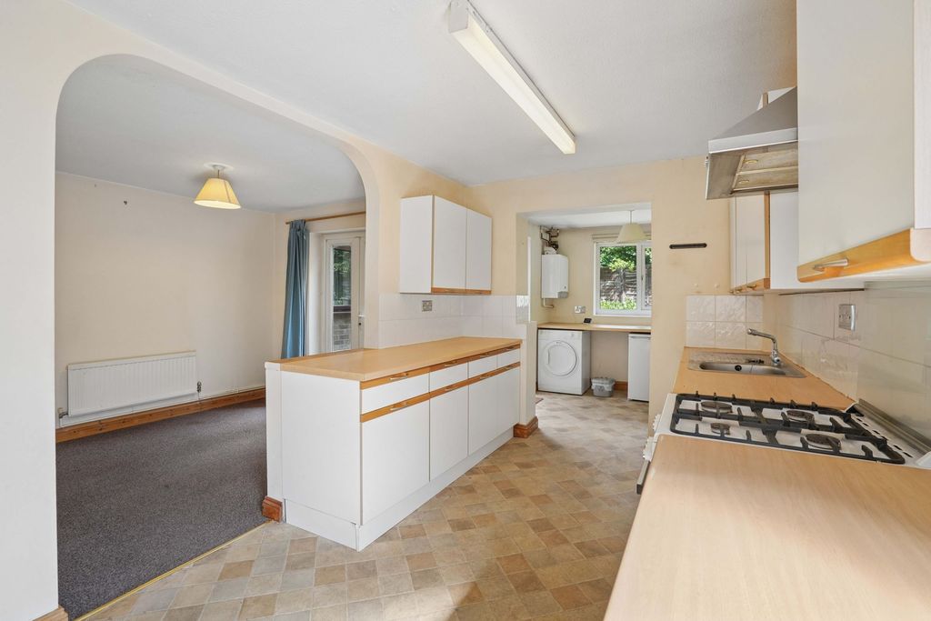 Property photo 3 of 20 Kitchen