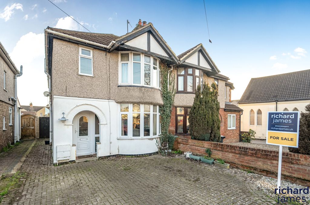 Property photo 1 of 12 11Bf3184B4454d3790A731d355B7d709