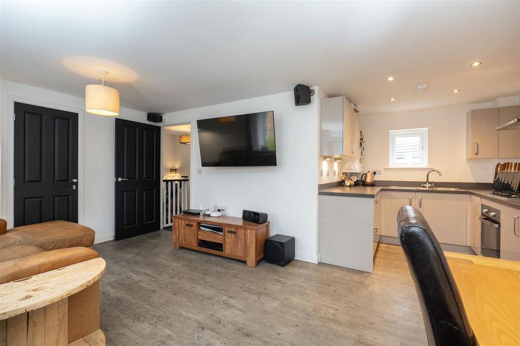 Property photo 2 of 13 Dsc04022.Jpg