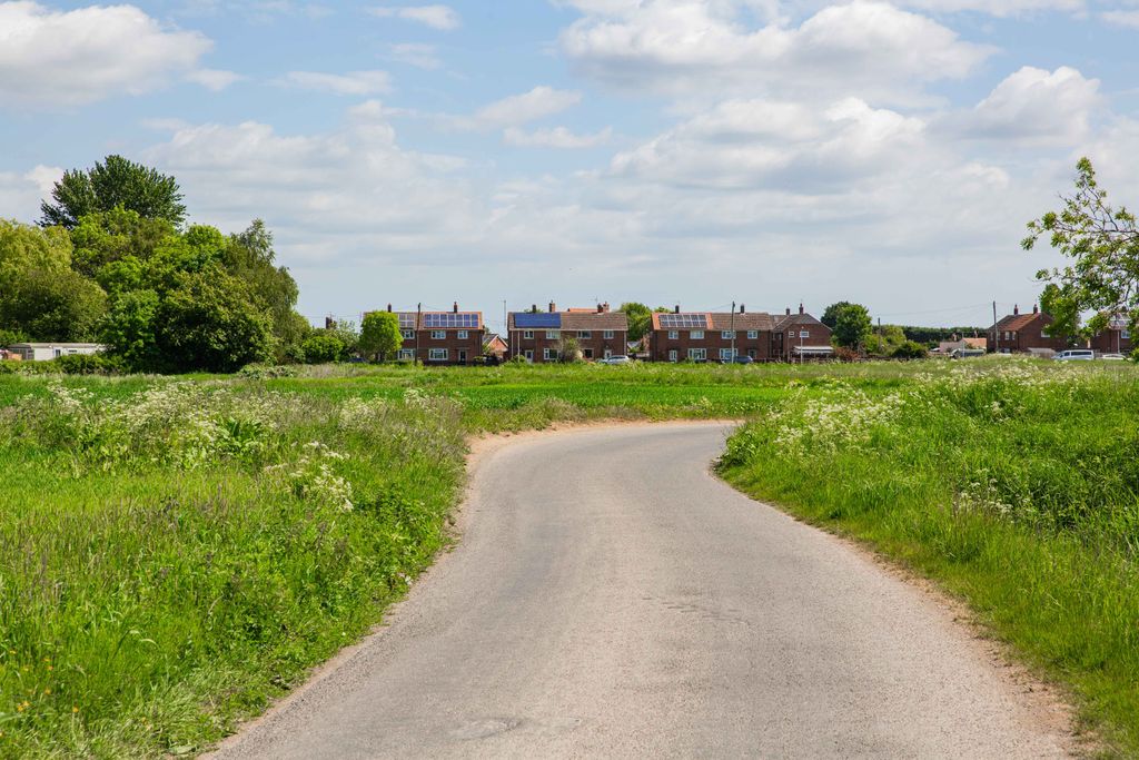 Property photo 3 of 23