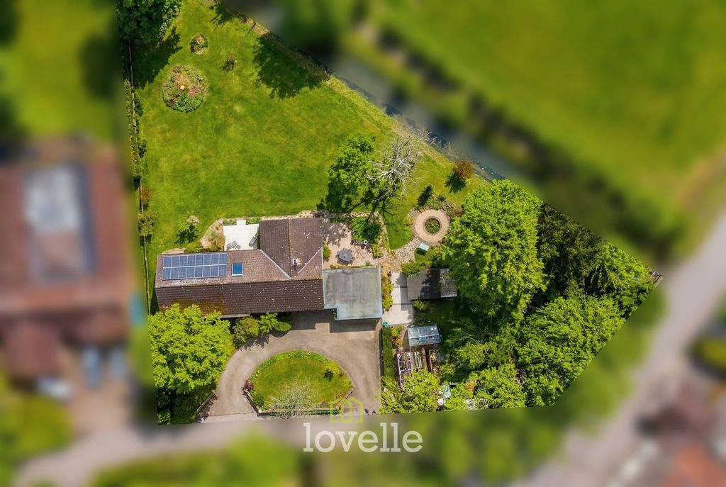 Property photo 3 of 57